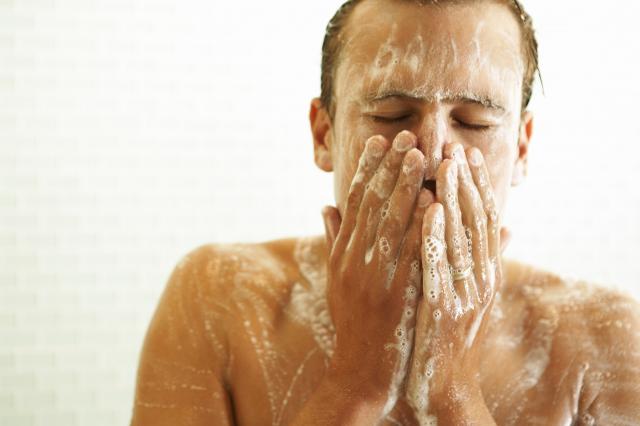 “Tuširam se jednom nedeljno i ništa mi ne fali”